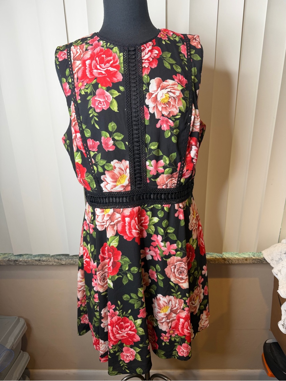 Disney Princess pink rose floral print black fabric delicate crochet trim SZ XL